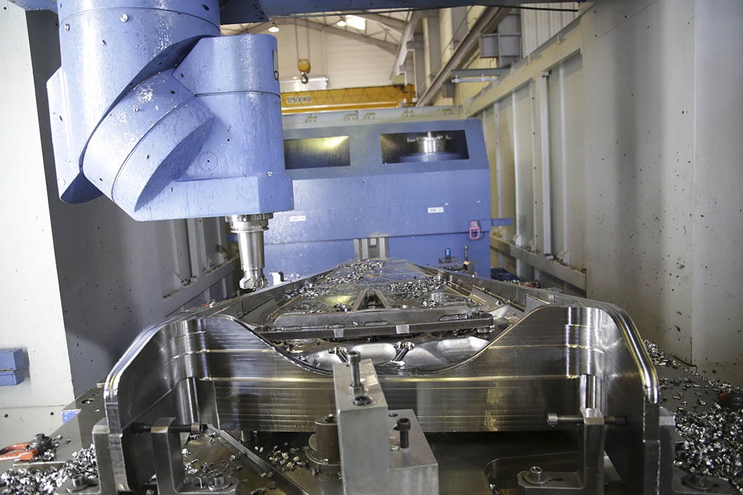 Milling machines for machining titanium structural flight parts