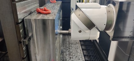 Large injection moulds - Automotive